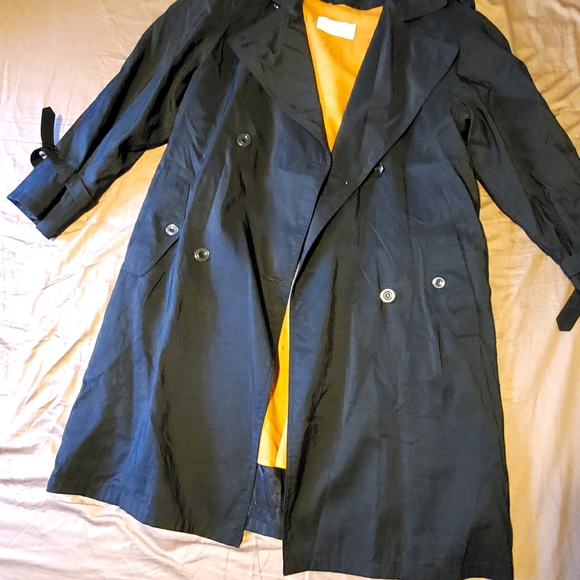 Black Trench coat - Picture 1 of 6